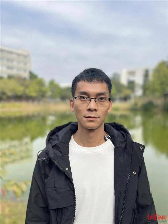 唐尚珺称正努力成为教师，到访清华向李龙“取经”当老师的经验