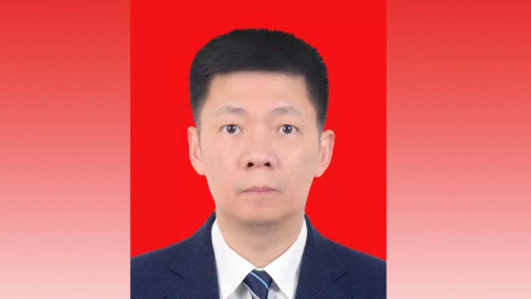 四川省财政厅厅长陈书平任四川省人民政府秘书长