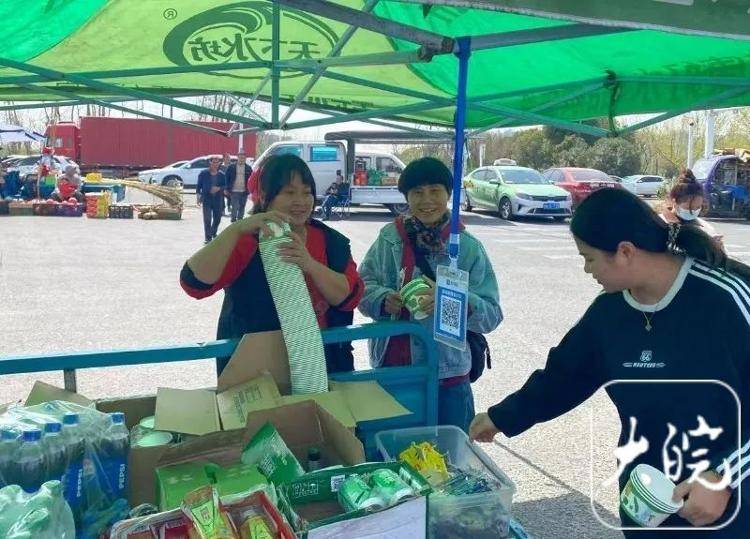 “10元管饱”盒饭姐怒斥浪费顾客：一辈子都不要来